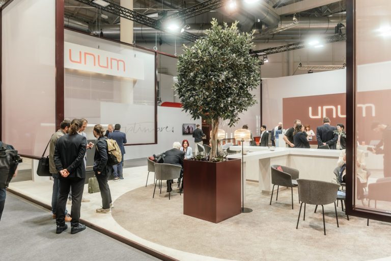 Unum